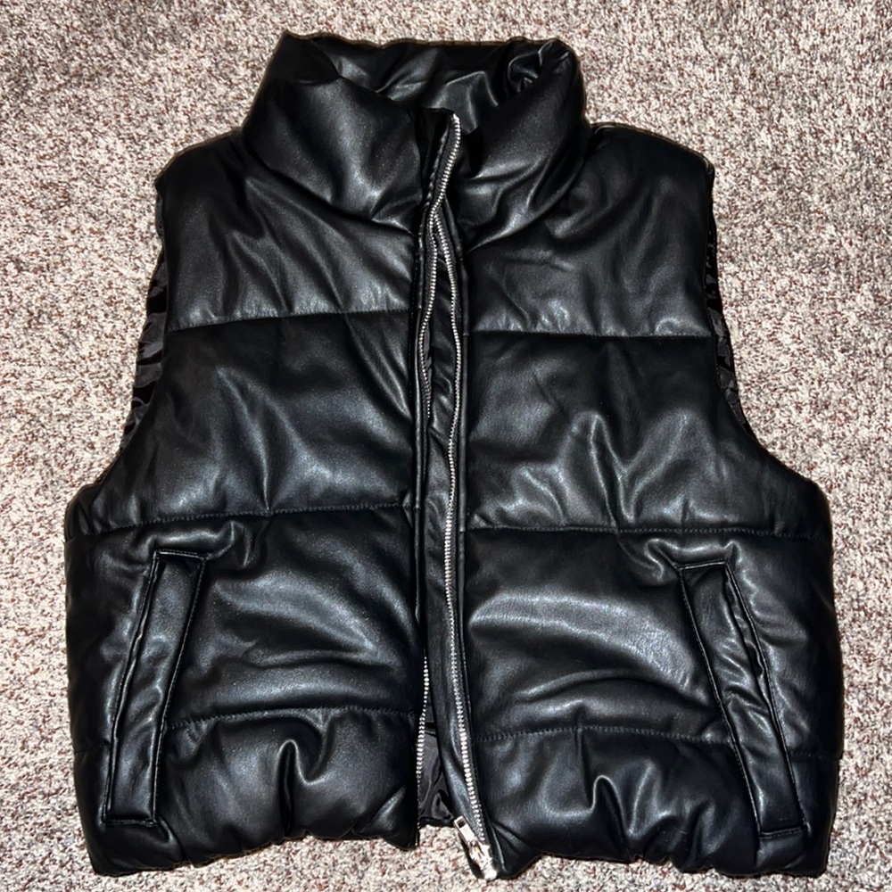 Cropped Puffer Vest